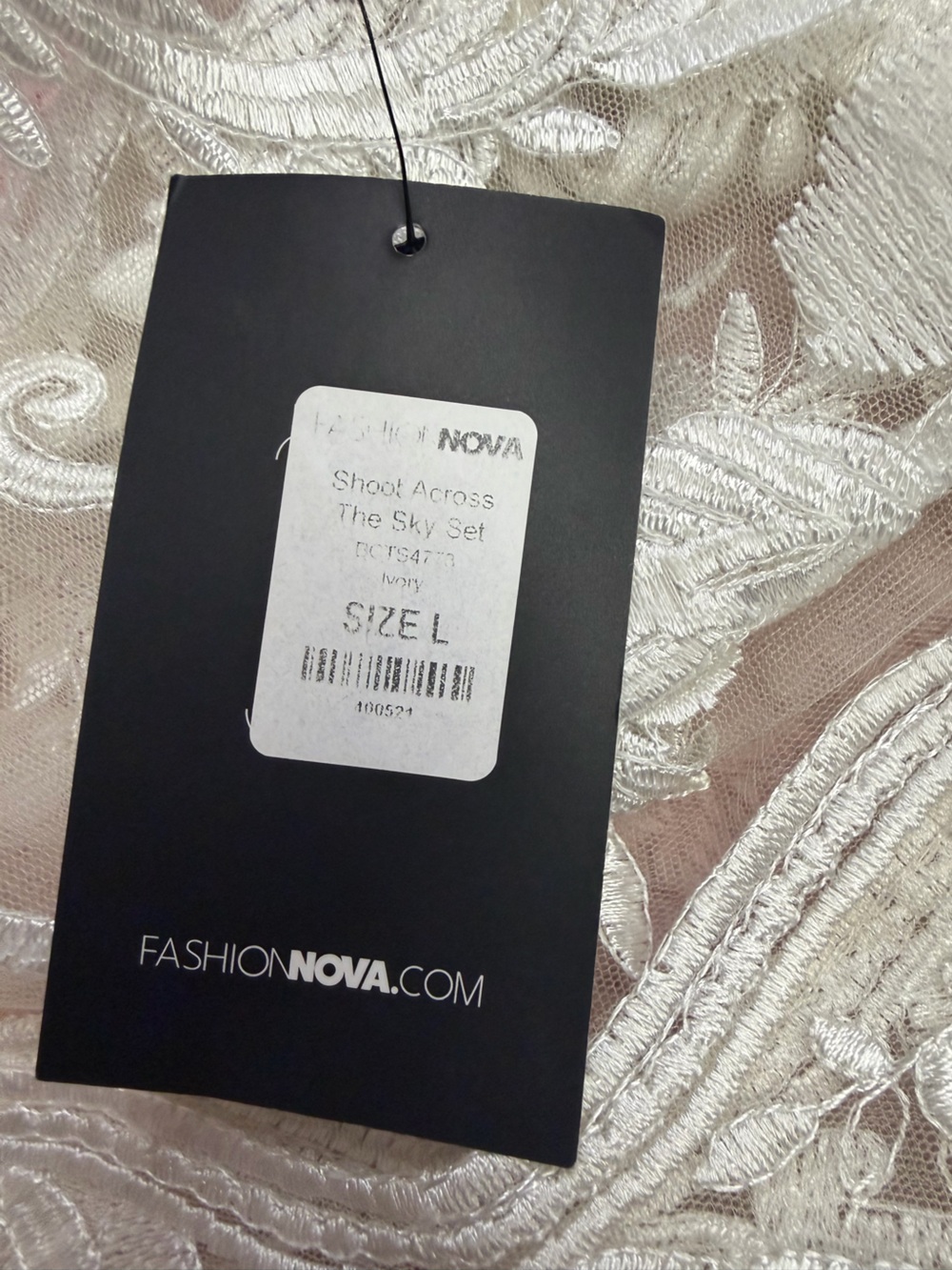 Fashion Nova Sheer Embroidered Lace Crop Top- Size L NWT - Picture 7 of 8